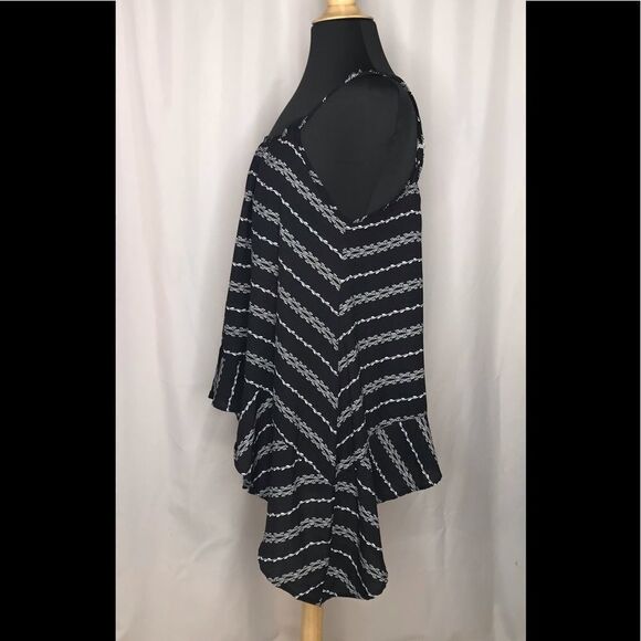 143 Story by Line Up Ruffle Shark Bite Tank Top S - Picture 4 of 7